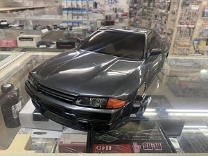 タミヤ 1/10 NISSAN スカイライン GT-R (R32) ガンメタ